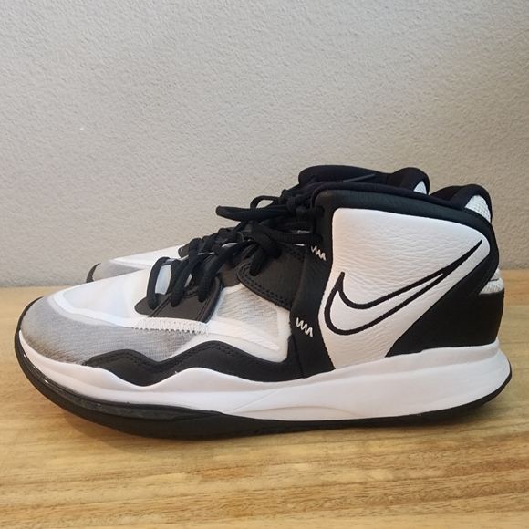 Nike Mens Kyrie Infinity TB Basketball Shoes DO9616-100 Black White Size 9.5 main image 8